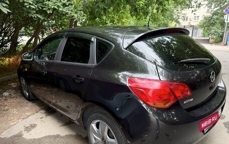Opel Astra J, 2010 год, 700 000 рублей, 8 фотография