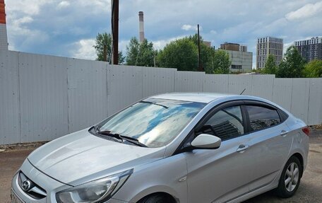 Hyundai Solaris II рестайлинг, 2011 год, 749 000 рублей, 2 фотография