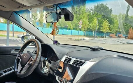 Hyundai Solaris II рестайлинг, 2011 год, 749 000 рублей, 10 фотография