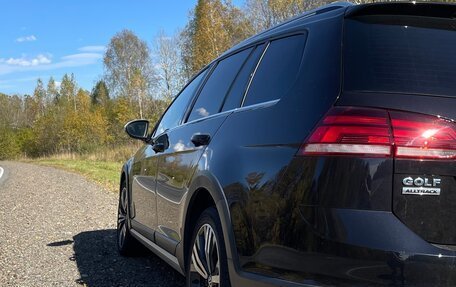 Volkswagen Golf VII, 2017 год, 2 200 000 рублей, 2 фотография