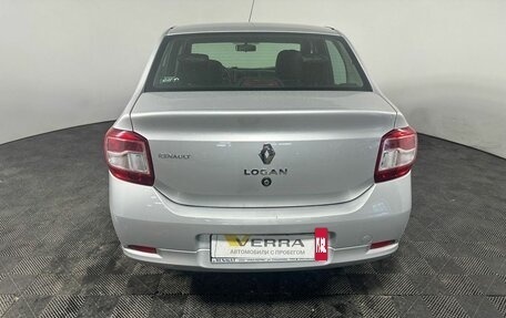 Renault Logan II, 2016 год, 700 000 рублей, 5 фотография