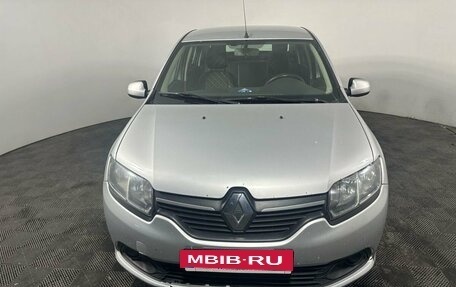 Renault Logan II, 2016 год, 700 000 рублей, 2 фотография