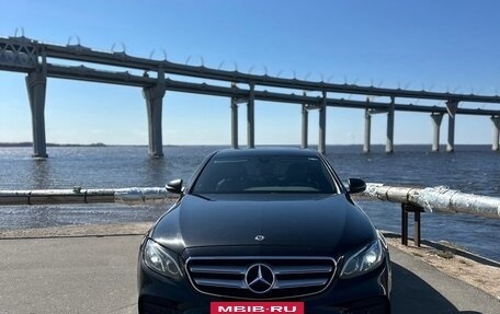 Mercedes-Benz E-Класс, 2019 год, 2 550 000 рублей, 2 фотография