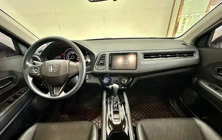 Honda Vezel, 2022 год, 1 230 000 рублей, 7 фотография