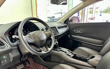 Honda Vezel, 2022 год, 1 230 000 рублей, 8 фотография