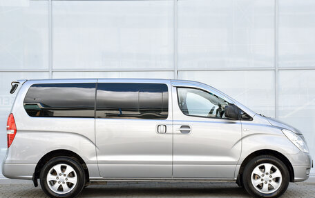 Hyundai Grand Starex Grand Starex I рестайлинг 2, 2015 год, 1 850 000 рублей, 4 фотография