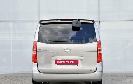 Hyundai Grand Starex Grand Starex I рестайлинг 2, 2015 год, 1 850 000 рублей, 7 фотография