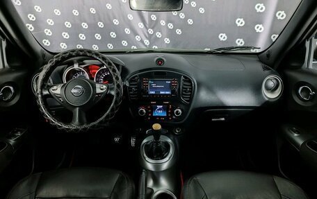 Nissan Juke II, 2011 год, 750 000 рублей, 25 фотография