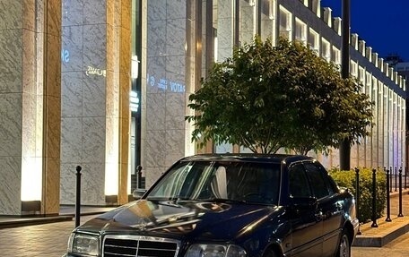 Mercedes-Benz C-Класс, 1995 год, 370 000 рублей, 1 фотография