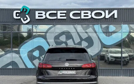 Volkswagen Touareg III, 2018 год, 4 800 000 рублей, 6 фотография