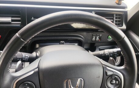 Honda Stepwgn IV, 2017 год, 2 170 000 рублей, 7 фотография