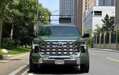 Toyota Tundra, 2022 год, 10 100 000 рублей, 2 фотография