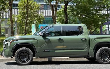 Toyota Tundra, 2022 год, 10 100 000 рублей, 4 фотография