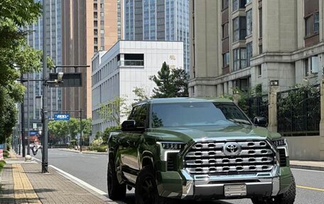 Toyota Tundra, 2022 год, 10 100 000 рублей, 3 фотография