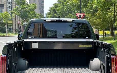 Toyota Tundra, 2022 год, 10 100 000 рублей, 8 фотография