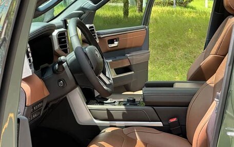 Toyota Tundra, 2022 год, 10 100 000 рублей, 28 фотография