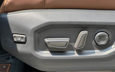 Toyota Tundra, 2022 год, 10 100 000 рублей, 30 фотография