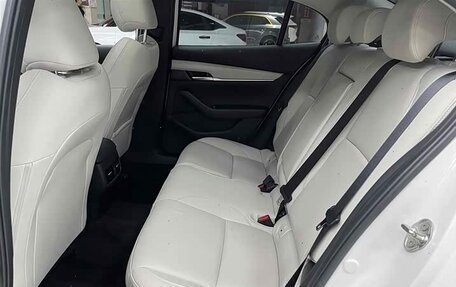 Mazda 3, 2022 год, 2 050 000 рублей, 9 фотография
