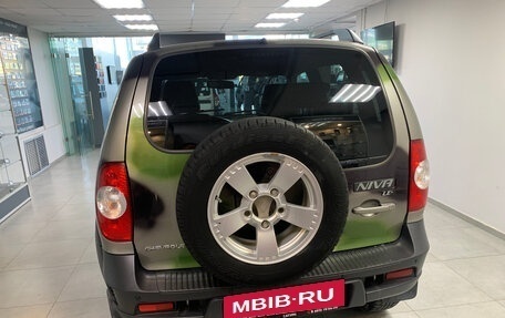 Chevrolet Niva I рестайлинг, 2017 год, 690 000 рублей, 5 фотография
