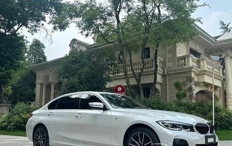 BMW 3 серия, 2022 год, 2 600 000 рублей, 2 фотография