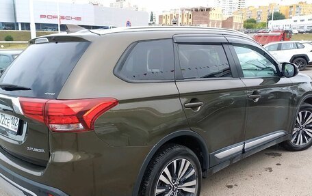 Mitsubishi Outlander III рестайлинг 3, 2018 год, 2 325 990 рублей, 6 фотография