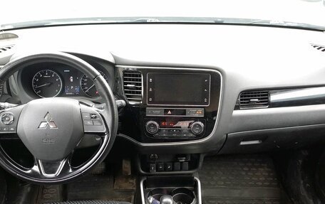 Mitsubishi Outlander III рестайлинг 3, 2018 год, 2 325 990 рублей, 8 фотография
