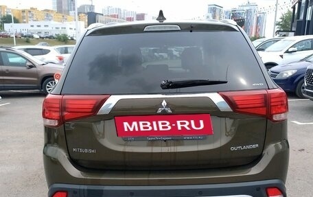 Mitsubishi Outlander III рестайлинг 3, 2018 год, 2 325 990 рублей, 5 фотография