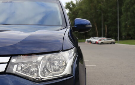 Mitsubishi Outlander III рестайлинг 3, 2014 год, 1 381 000 рублей, 9 фотография