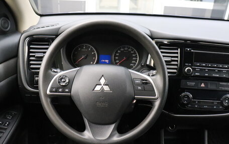 Mitsubishi Outlander III рестайлинг 3, 2014 год, 1 381 000 рублей, 14 фотография