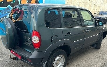 Chevrolet Niva I рестайлинг, 2017 год, 755 990 рублей, 5 фотография