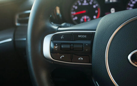 KIA K5, 2020 год, 3 020 000 рублей, 24 фотография