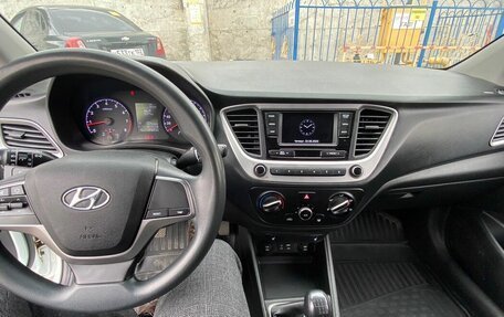 Hyundai Solaris II рестайлинг, 2018 год, 1 189 990 рублей, 8 фотография