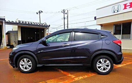 Honda Vezel, 2021 год, 1 600 000 рублей, 6 фотография