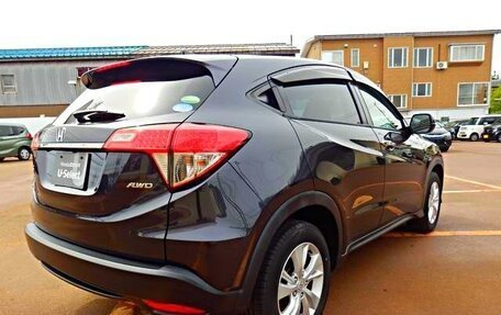 Honda Vezel, 2021 год, 1 600 000 рублей, 3 фотография
