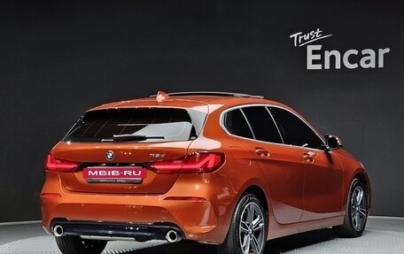 BMW 1 серия, 2021 год, 2 330 000 рублей, 2 фотография