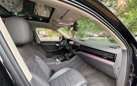 Volkswagen Touareg III, 2021 год, 4 400 000 рублей, 12 фотография