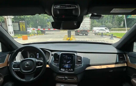 Volvo XC90 II рестайлинг, 2020 год, 3 600 000 рублей, 10 фотография