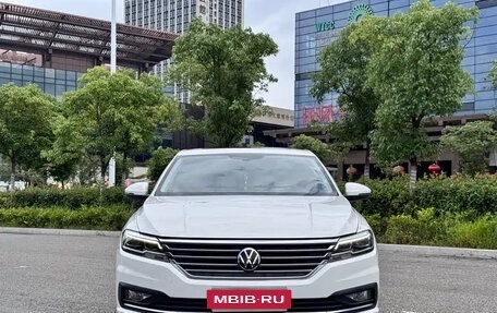 Volkswagen Lavida, 2022 год, 1 400 000 рублей, 2 фотография