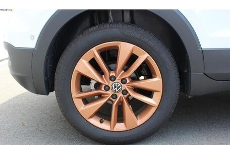 Volkswagen T-Cross I, 2022 год, 1 350 000 рублей, 9 фотография