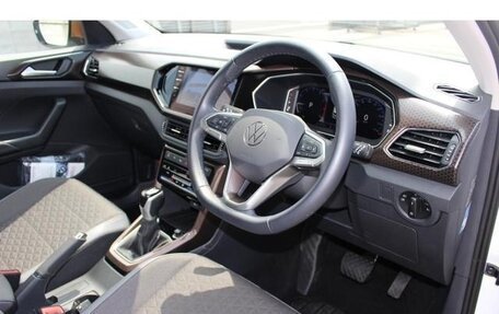 Volkswagen T-Cross I, 2022 год, 1 350 000 рублей, 11 фотография