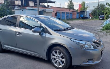 Toyota Avensis III рестайлинг, 2010 год, 1 380 000 рублей, 1 фотография