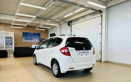Honda Fit III, 2010 год, 989 000 рублей, 4 фотография