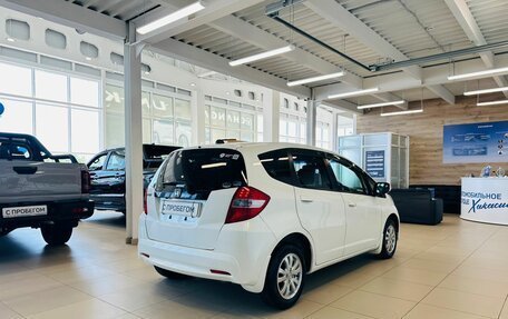 Honda Fit III, 2010 год, 989 000 рублей, 6 фотография