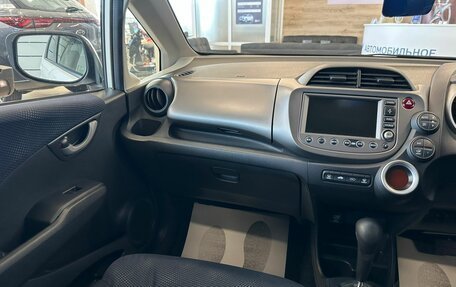 Honda Fit III, 2010 год, 989 000 рублей, 14 фотография