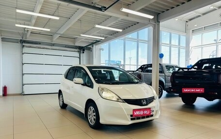 Honda Fit III, 2010 год, 989 000 рублей, 8 фотография
