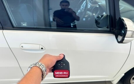 Honda Fit III, 2010 год, 989 000 рублей, 27 фотография