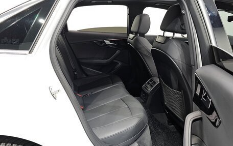 Audi A4, 2022 год, 2 604 000 рублей, 10 фотография