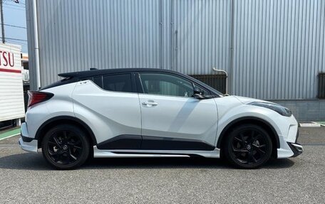 Toyota C-HR I рестайлинг, 2022 год, 1 670 777 рублей, 4 фотография