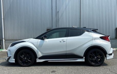 Toyota C-HR I рестайлинг, 2022 год, 1 670 777 рублей, 8 фотография