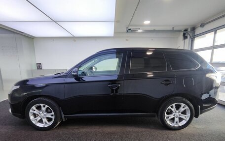 Mitsubishi Outlander III рестайлинг 3, 2013 год, 1 099 000 рублей, 8 фотография